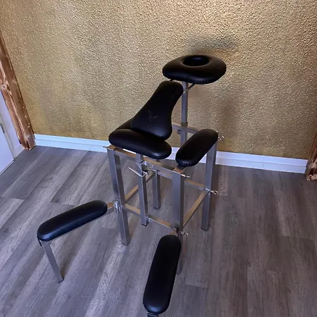 Love hotel Bdsm-apartment - Goldene